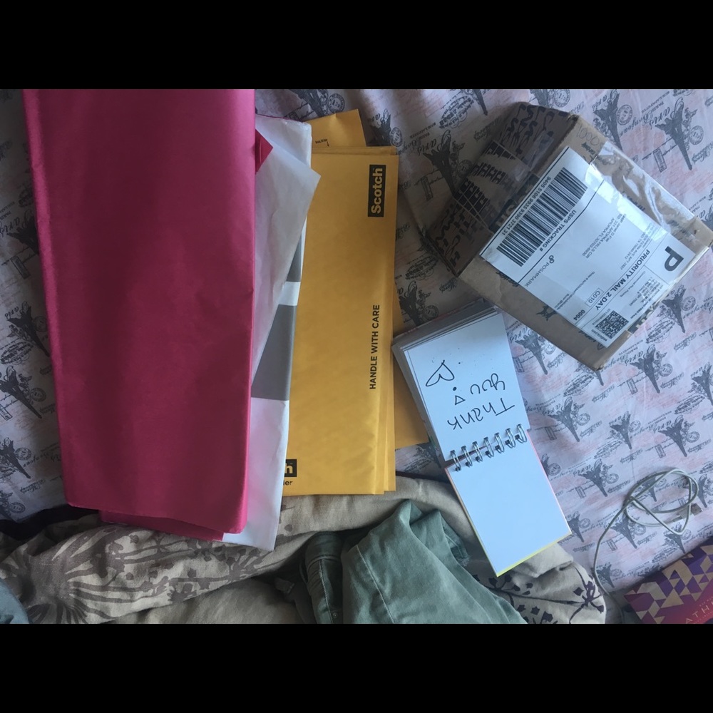 I SHIP SAME DAY! ❤️🗣